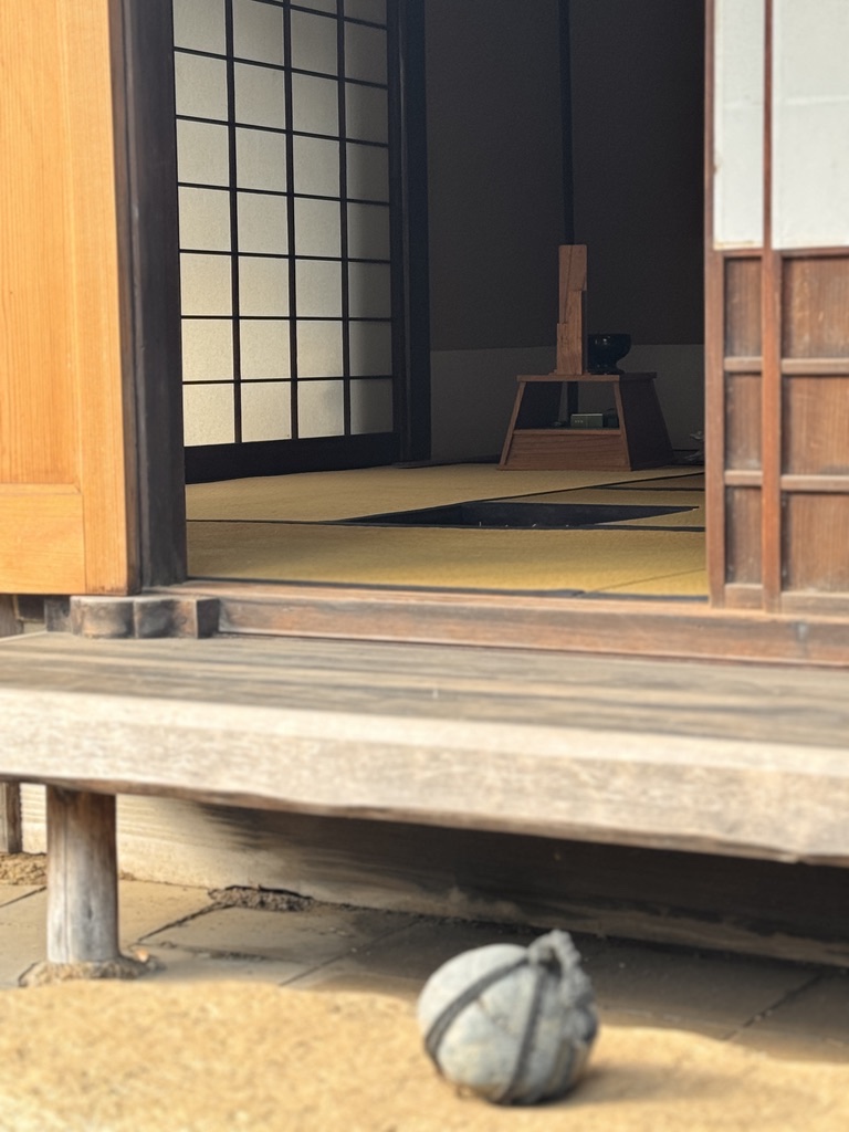 静かな茶室