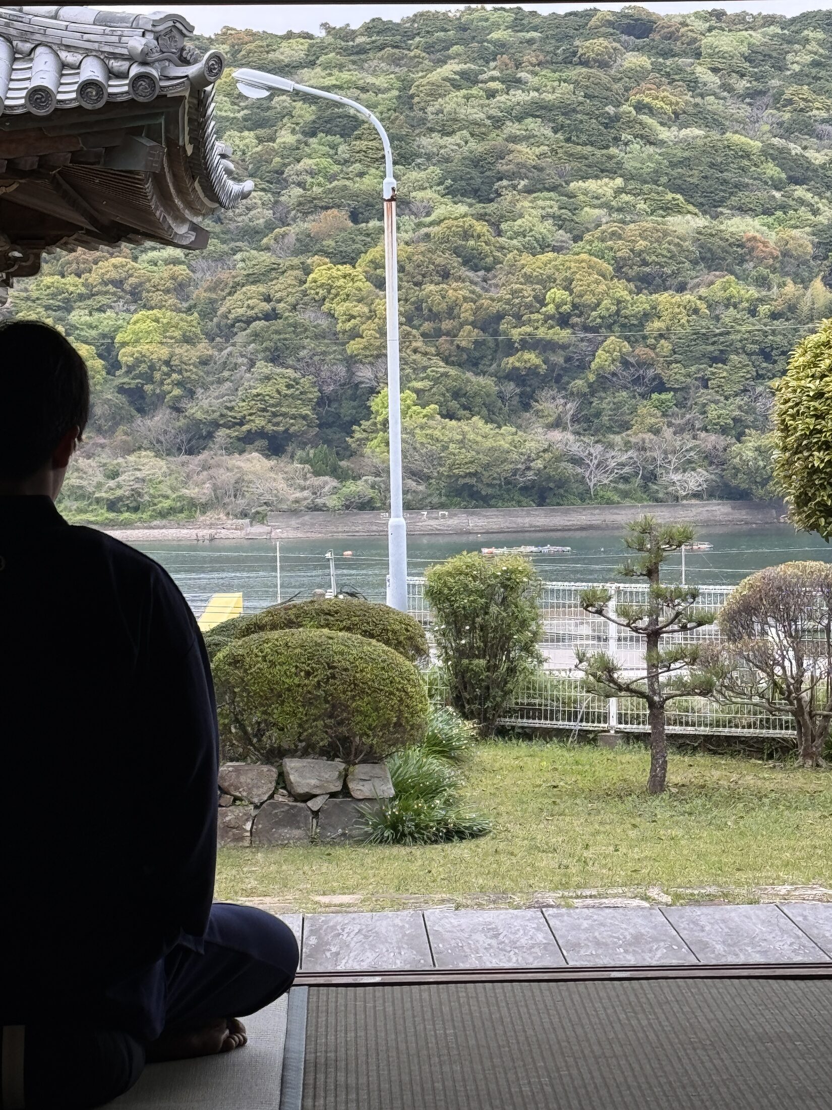 Zazen facing the bay
