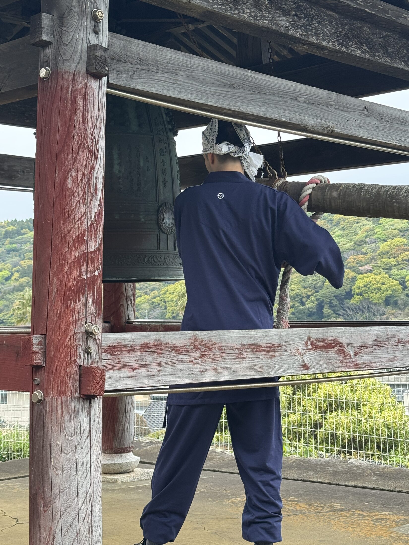 Ringing the temple bell